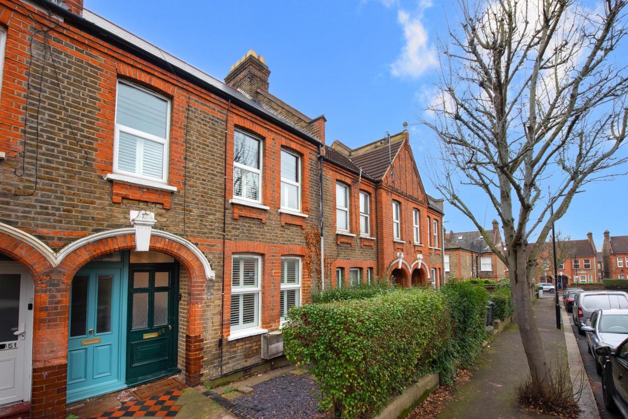 Victorian 2Br Apartment, King Beds, Fast Wifi, Near Shops, Cafes & Transport, E17 London Bagian luar foto